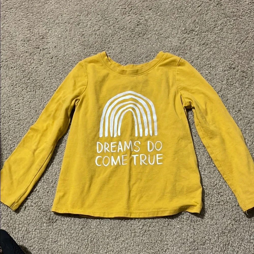 🔥3 for $10 Yellow Kids Shirt with Rainbow Design - Picture 1 of 4